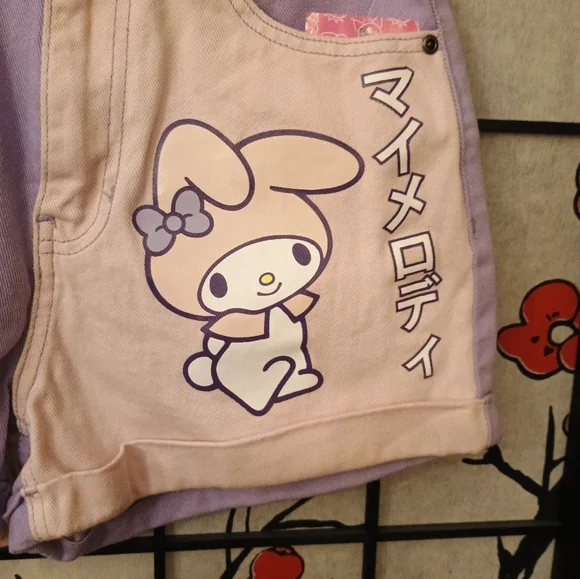 🆕 MY MELODY & KUROMI Jeans Shorts Size 1 - Picture 3 of 7